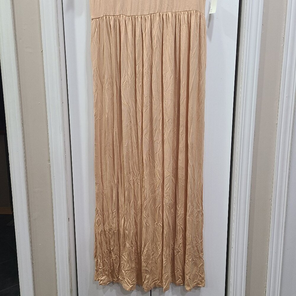 🥵 NWT Tan long dress, short sleeve - Picture 3 of 3